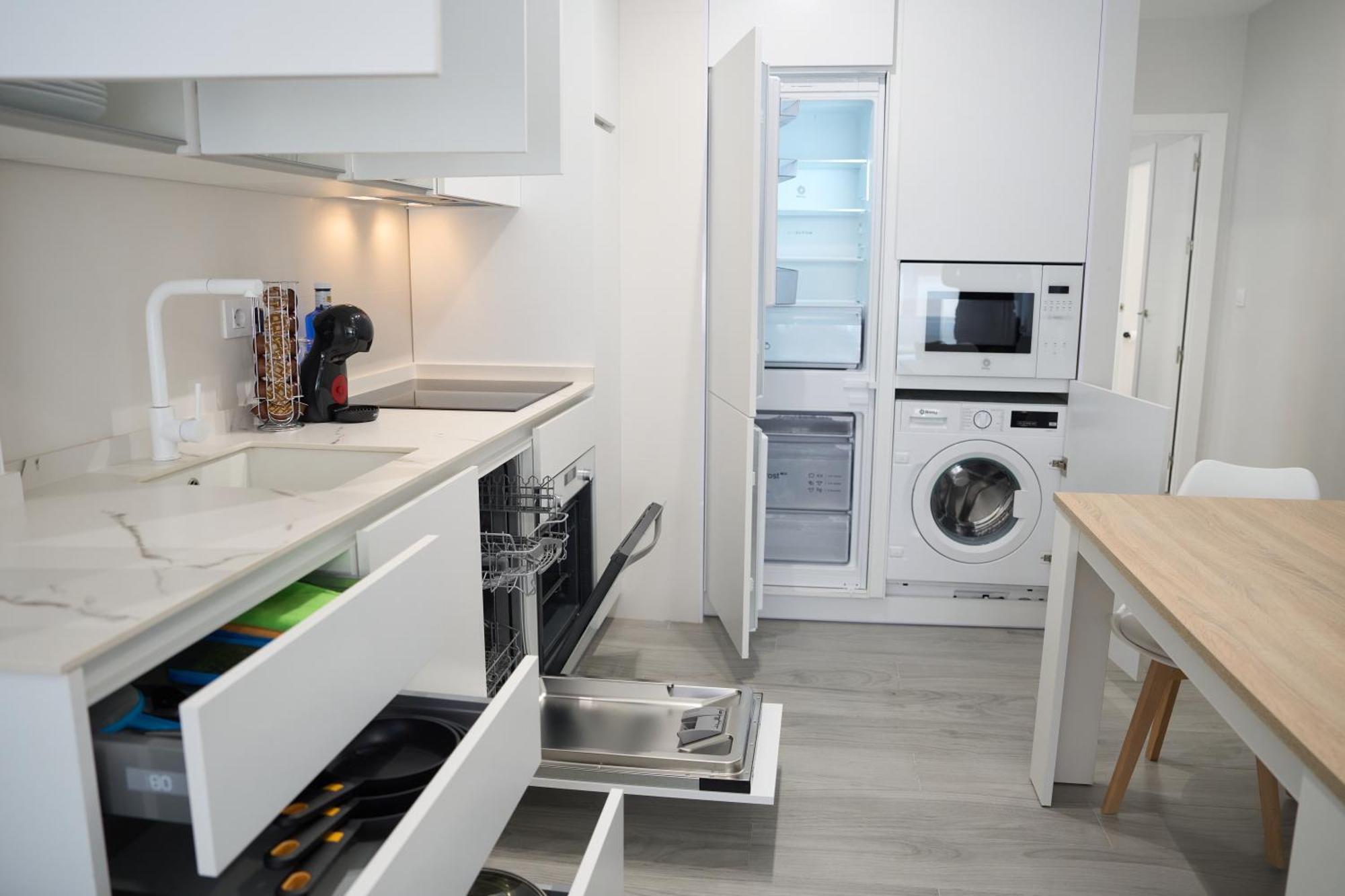 Paseo Maritimo - Apartamento A Estrenar, A Pie De Playa, Con 2 Banos Альмерия Экстерьер фото